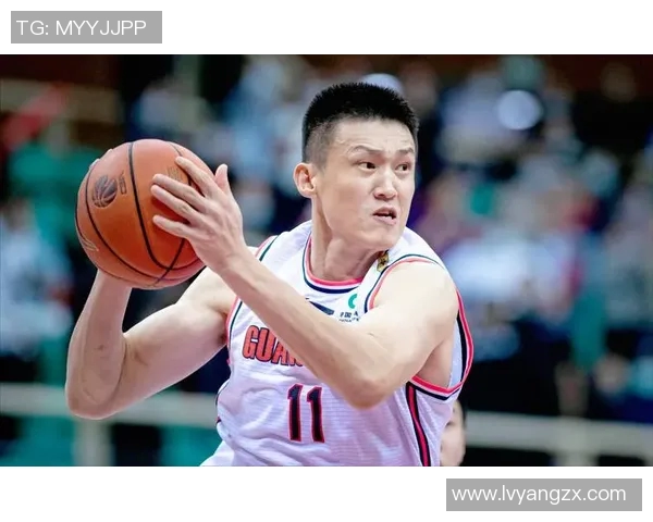 周鹏：从篮球场上的拼搏者到生活中的坚韧榜样，见证梦想与努力的交汇点